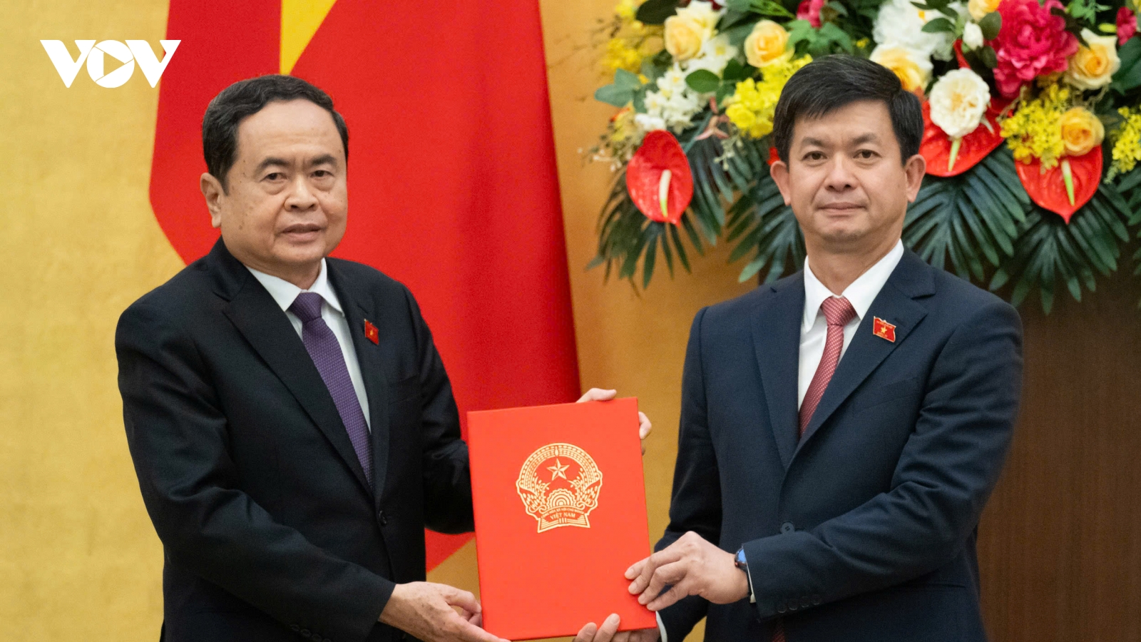 Chủ tịch Quốc hội Trần Thanh Mẫn trao quyết định bổ nhiệm Chủ nhiệm Văn phòng Quốc hội