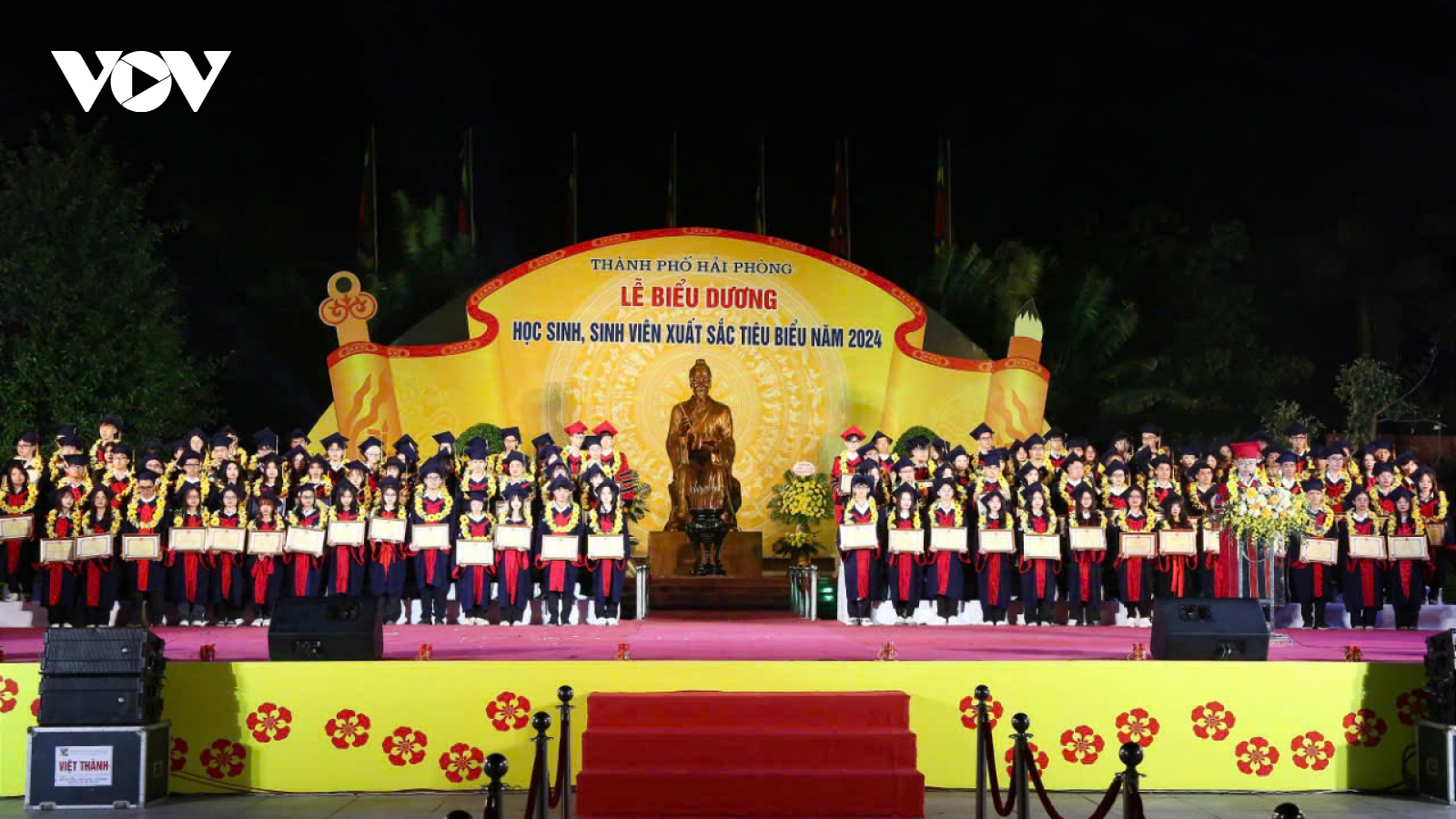 Hải Phòng chi gần 1,4 tỷ đồng khen thưởng học sinh, sinh viên tiêu biểu năm 2024