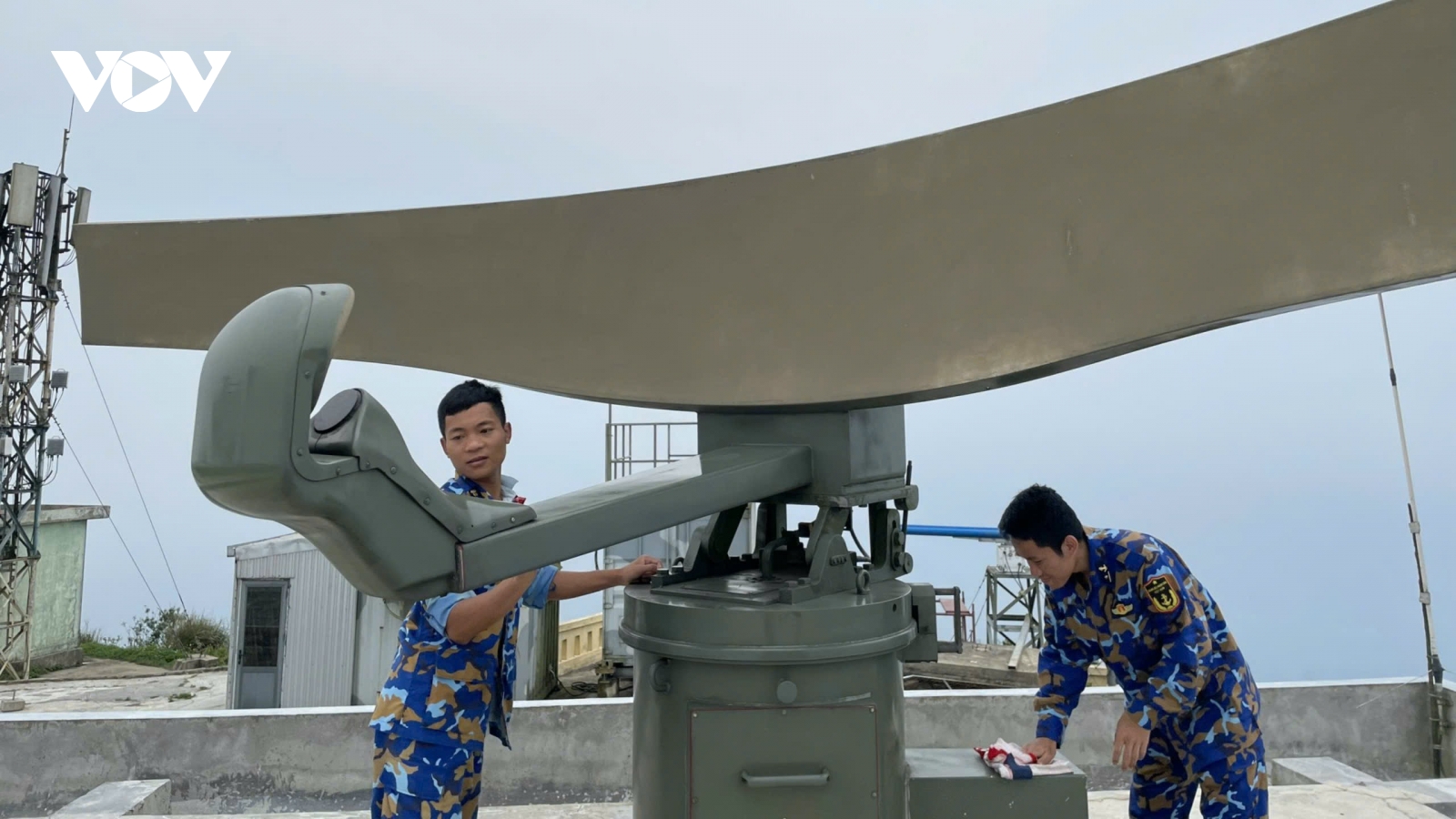 Trung đoàn Ra đa 351 không để sót lọt mục tiêu, bảo vệ vững chắc biển đảo