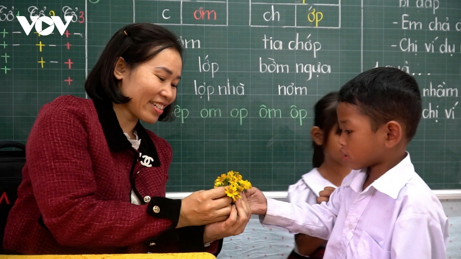 Đề cao vai trò và trách nhiệm của nhà giáo