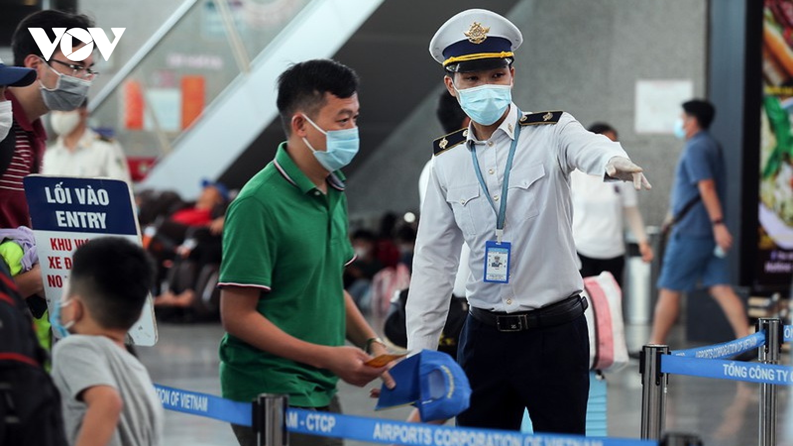 Sân bay quốc tế Đà Nẵng thu phí lối đi riêng làm thủ tục an ninh soi chiếu