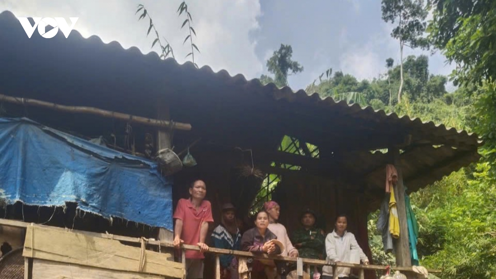 Quảng Bình công bố tình huống khẩn cấp về sạt lở núi sau mưa lũ