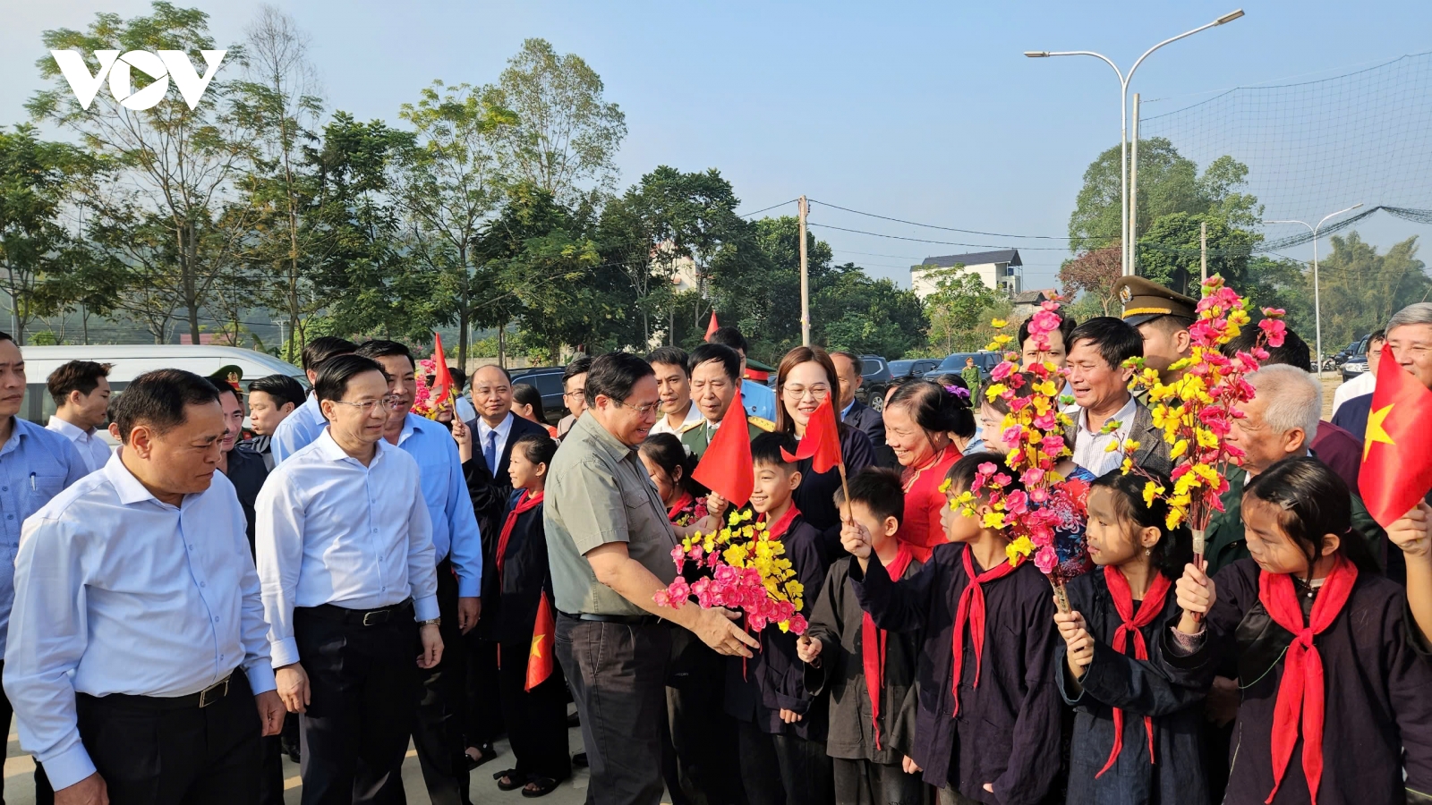 Thủ tướng dự Ngày hội Đại đoàn kết toàn dân tộc tại tỉnh Lạng Sơn