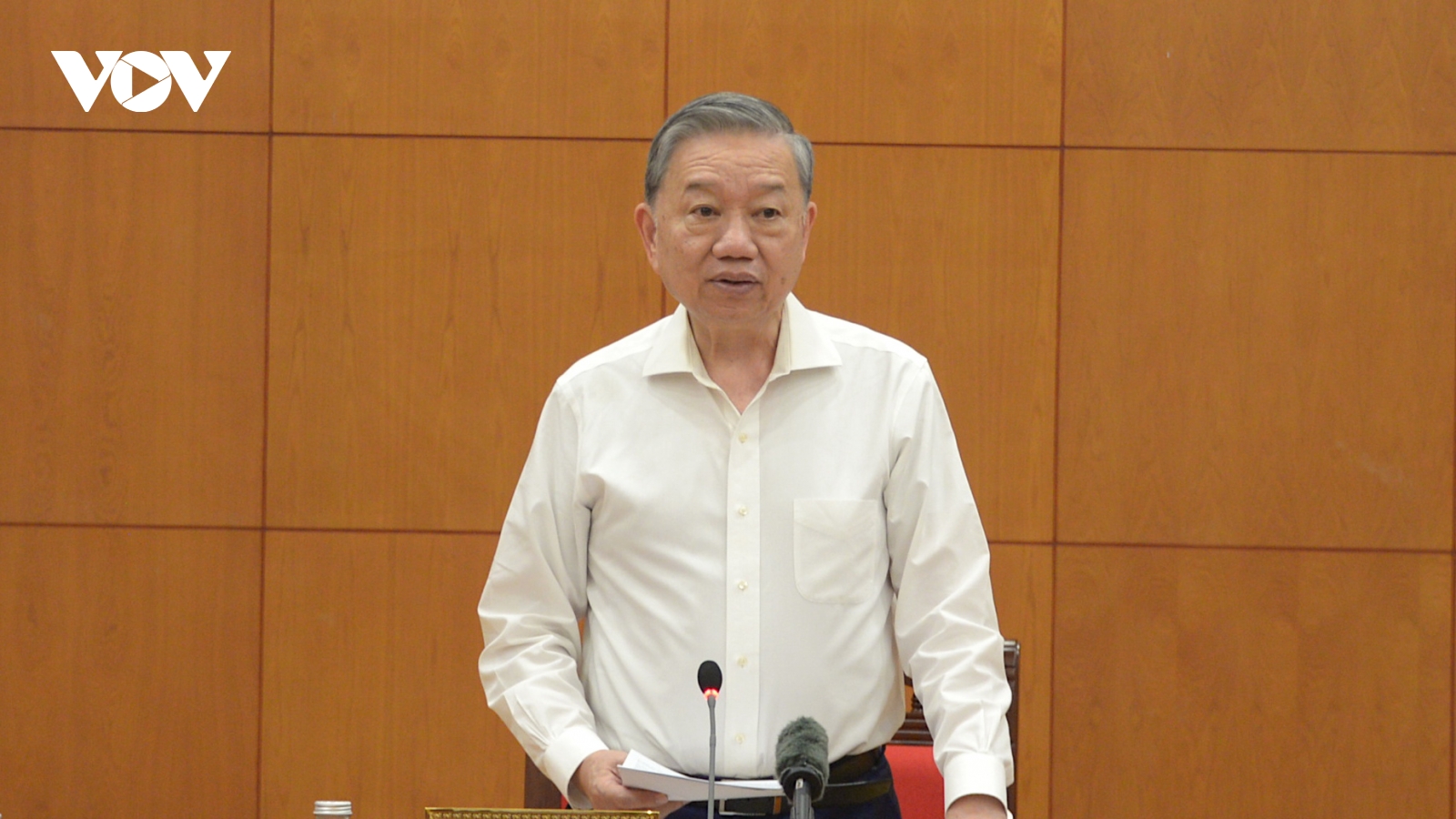 Khẩn trương thực hiện tinh gọn tổ chức, bộ máy với quyết tâm chính trị cao