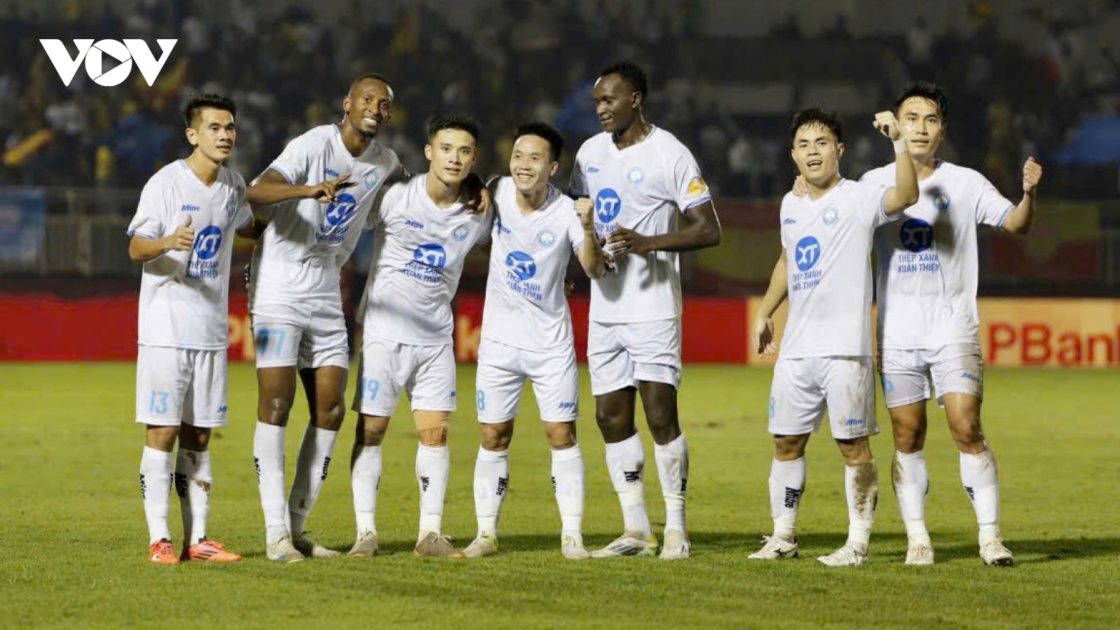 Kết quả vòng 7 V-League 24/25: Nam Định thắng đậm TP.HCM để vượt qua HAGL