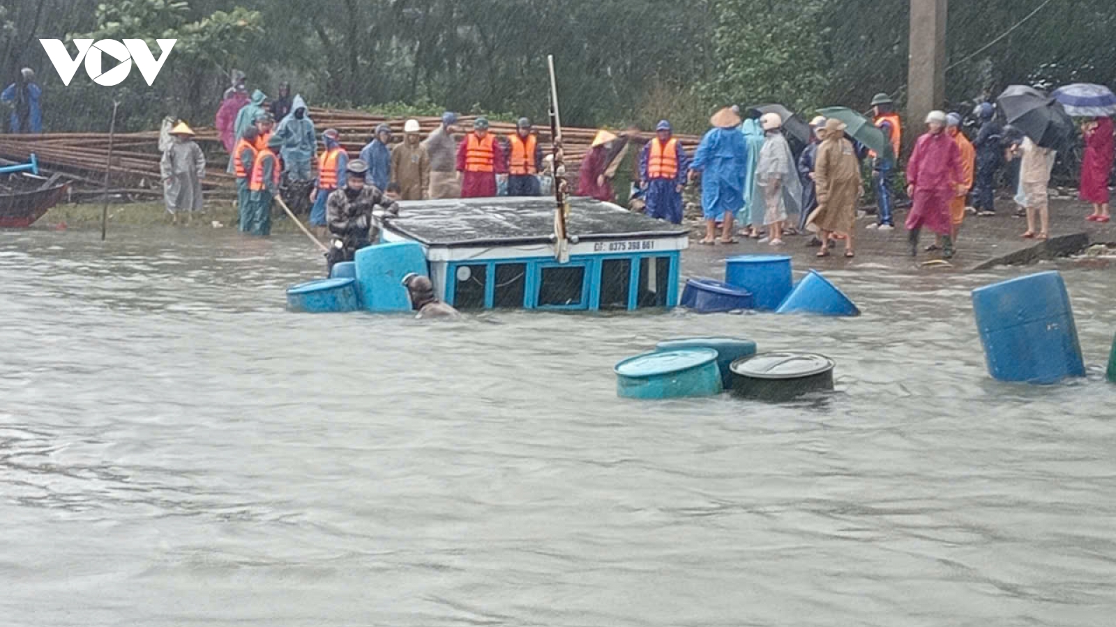 Chìm phà tại Quảng Nam: Nỗi lo mất an toàn giao thông