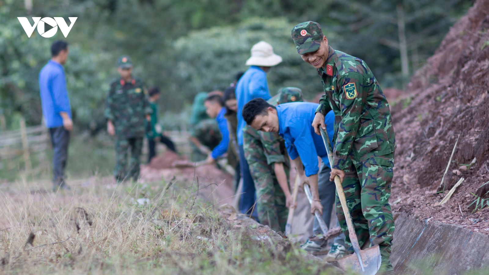 Bộ đội Cụ Hồ - Điểm tựa vững chắc cho người dân biên giới Điện Biên