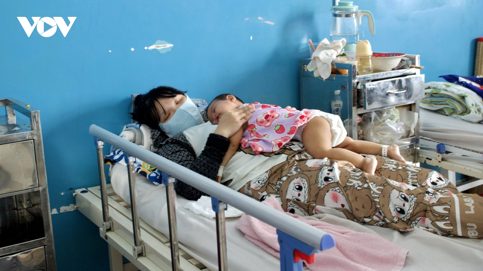 Số ca sởi đang tăng rất nhanh, có bệnh viện ở miền Nam quá tải