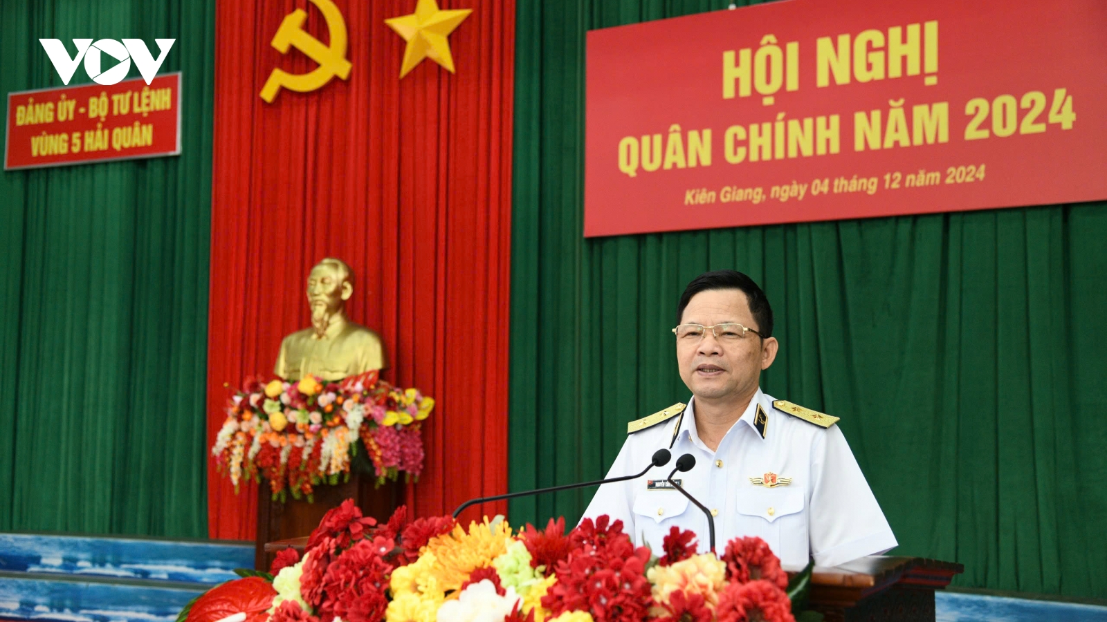 Vùng 5 Hải quân xây dựng “thế trận lòng dân” trên biển