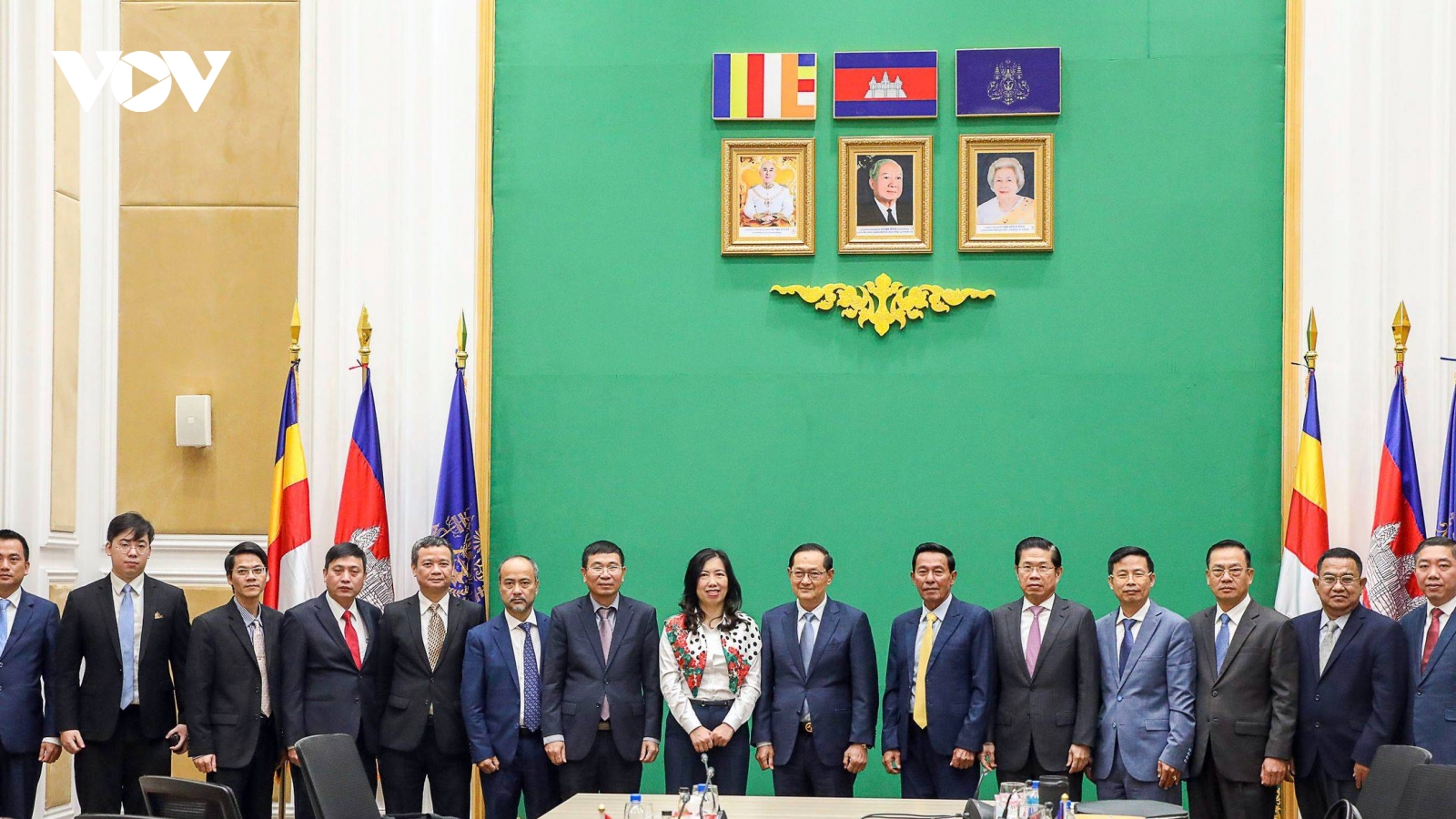 Thứ trưởng Bộ Ngoại giao Lê Thị Thu Hằng thăm và làm việc tại Campuchia