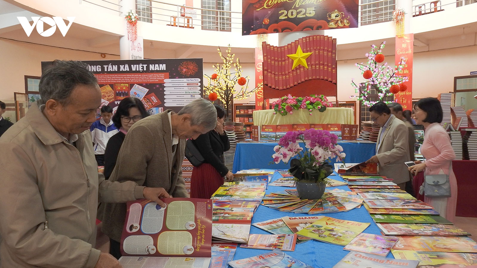 Khai mạc Hội báo Xuân Ất Tỵ 2025 tỉnh Kon Tum, Sóc Trăng