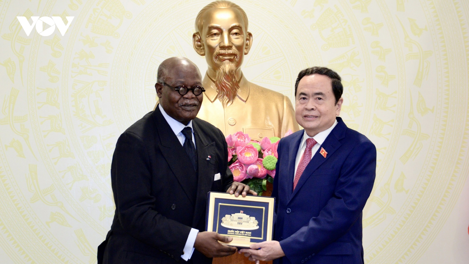 Chủ tịch Quốc hội Trần Thanh Mẫn tiếp Chủ tịch Liên minh Nghị viện Pháp ngữ