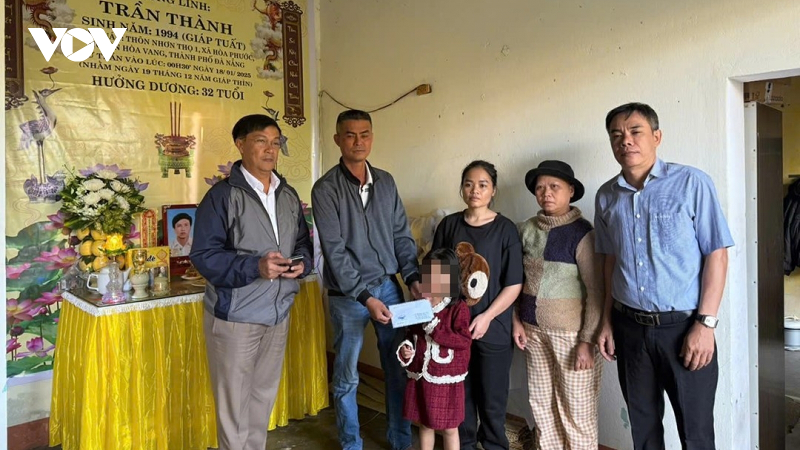 Vụ shipper nghi bị đánh tử vong: Con gái 5 tuổi của nạn nhân được nhận đỡ đầu