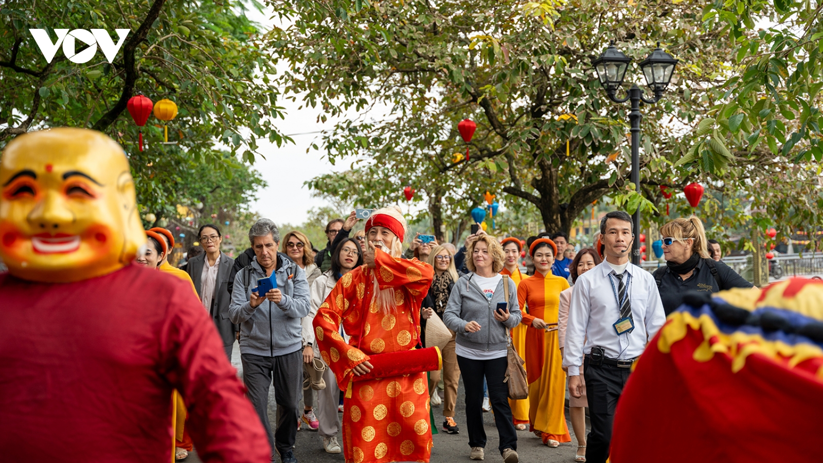 Nhiều địa phương đón đoàn du khách quốc tế đầu tiên của năm 2025