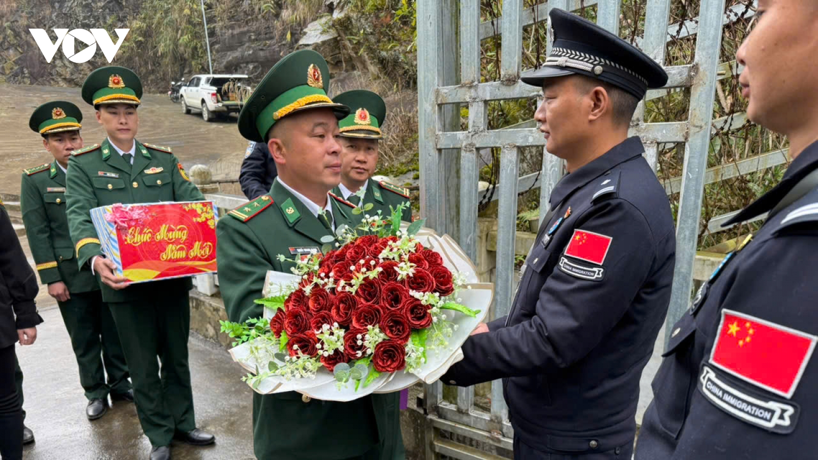 Đẩy mạnh giao thương, đối ngoại trên biên giới Lào Cai ngay ngày đầu năm mới