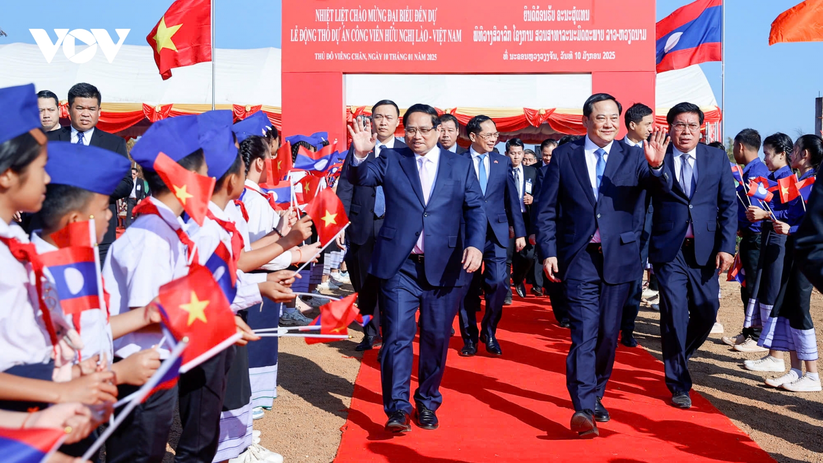 Thủ tướng hai nước Việt Nam và Lào dự lễ động thổ dự án công viên hữu nghị