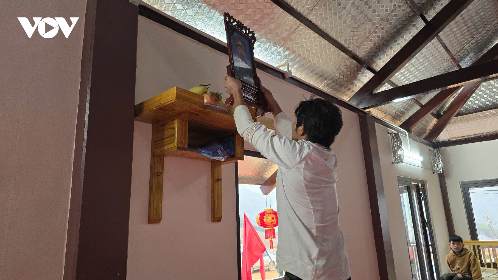 Mùi cơm chín lan tỏa trên Làng Nủ