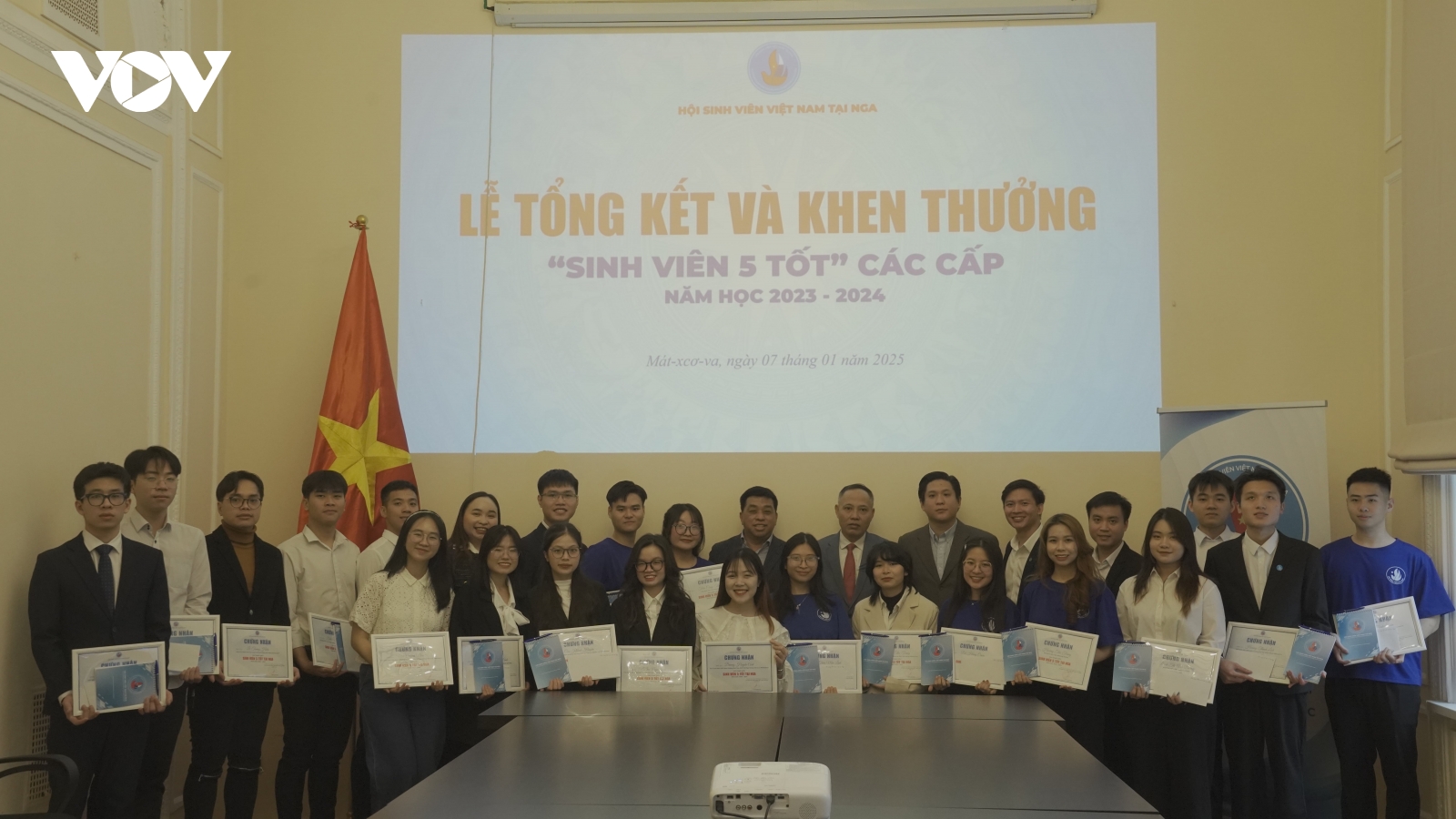 Hội sinh viên Việt Nam tại Nga kỷ niệm 75 năm Ngày truyền thống HS-SV