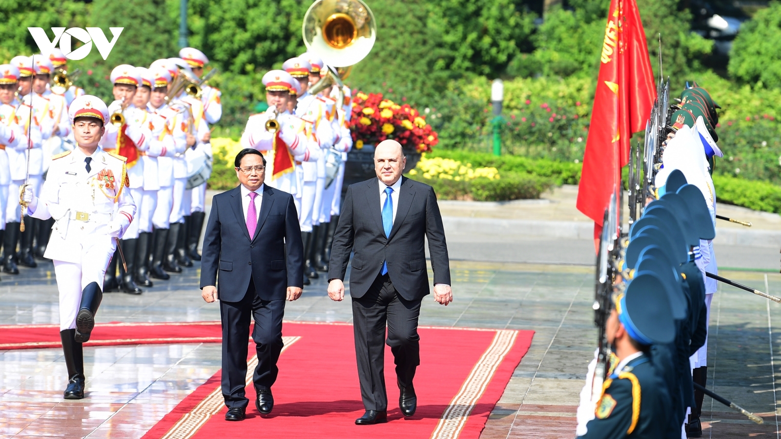 Thủ tướng Phạm Minh Chính chủ trì lễ đón và hội đàm với Thủ tướng Nga