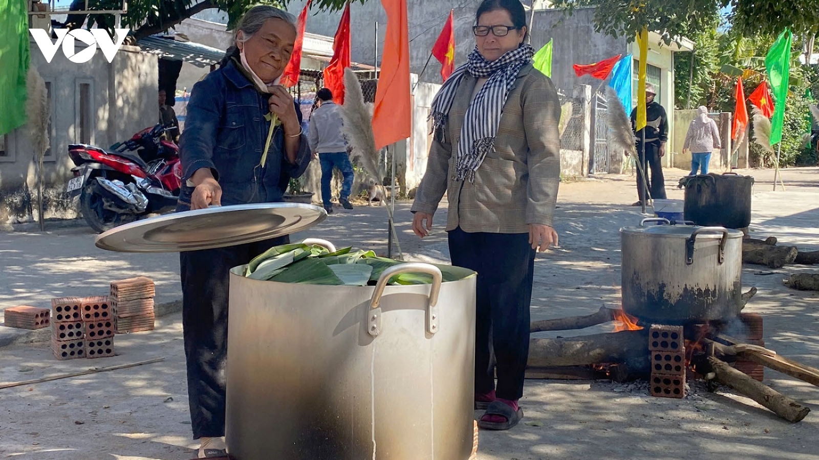 Kon Tum đưa Tết đến vùng sâu, vùng dân tộc thiểu số