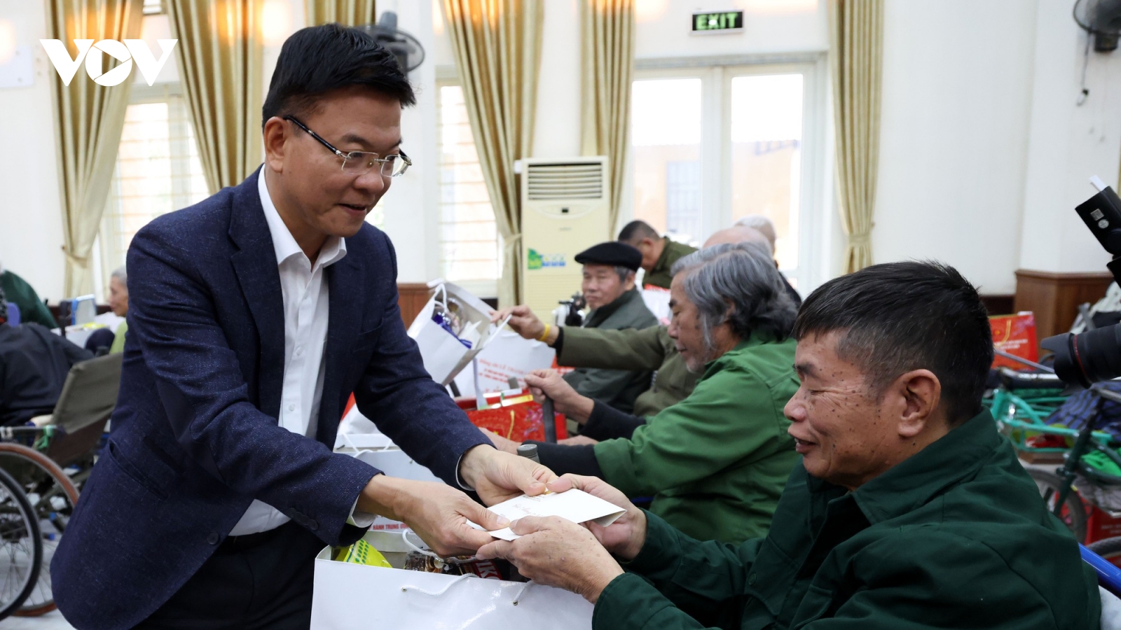 Phó Thủ tướng Lê Thành Long: Chăm lo người nghèo, không để ai bị bỏ lại phía sau