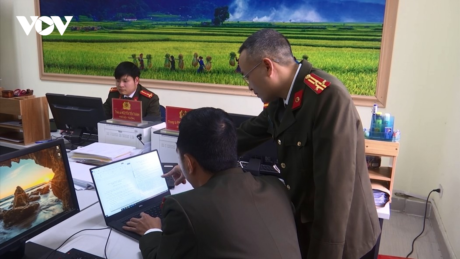 Nhiều người ở Lào Cai bị đối tượng giả danh cán bộ gọi điện lừa đảo đặt hàng