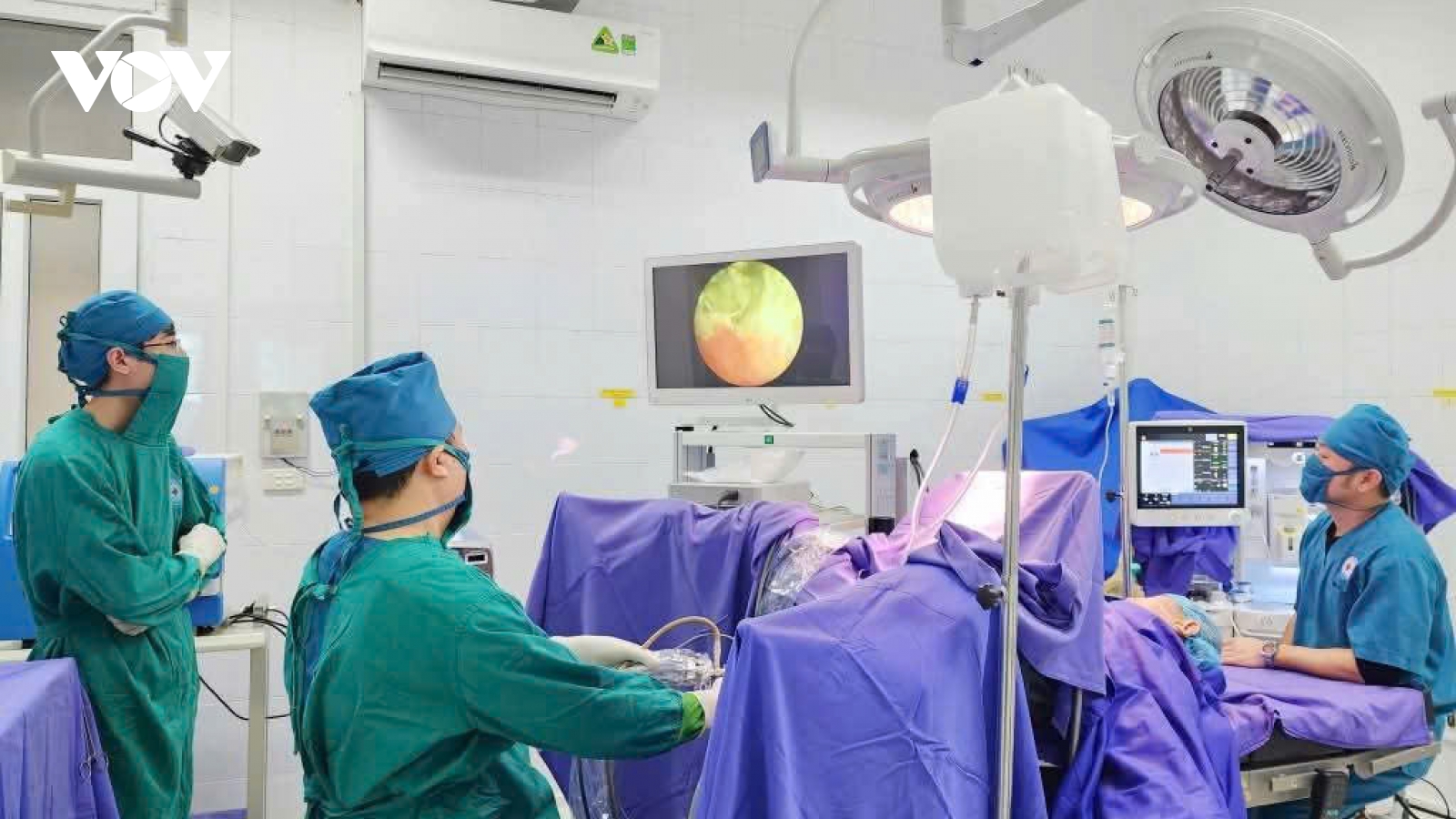 Chính sách “vàng” thu hút nhân lực ngành y tế Quảng Ninh