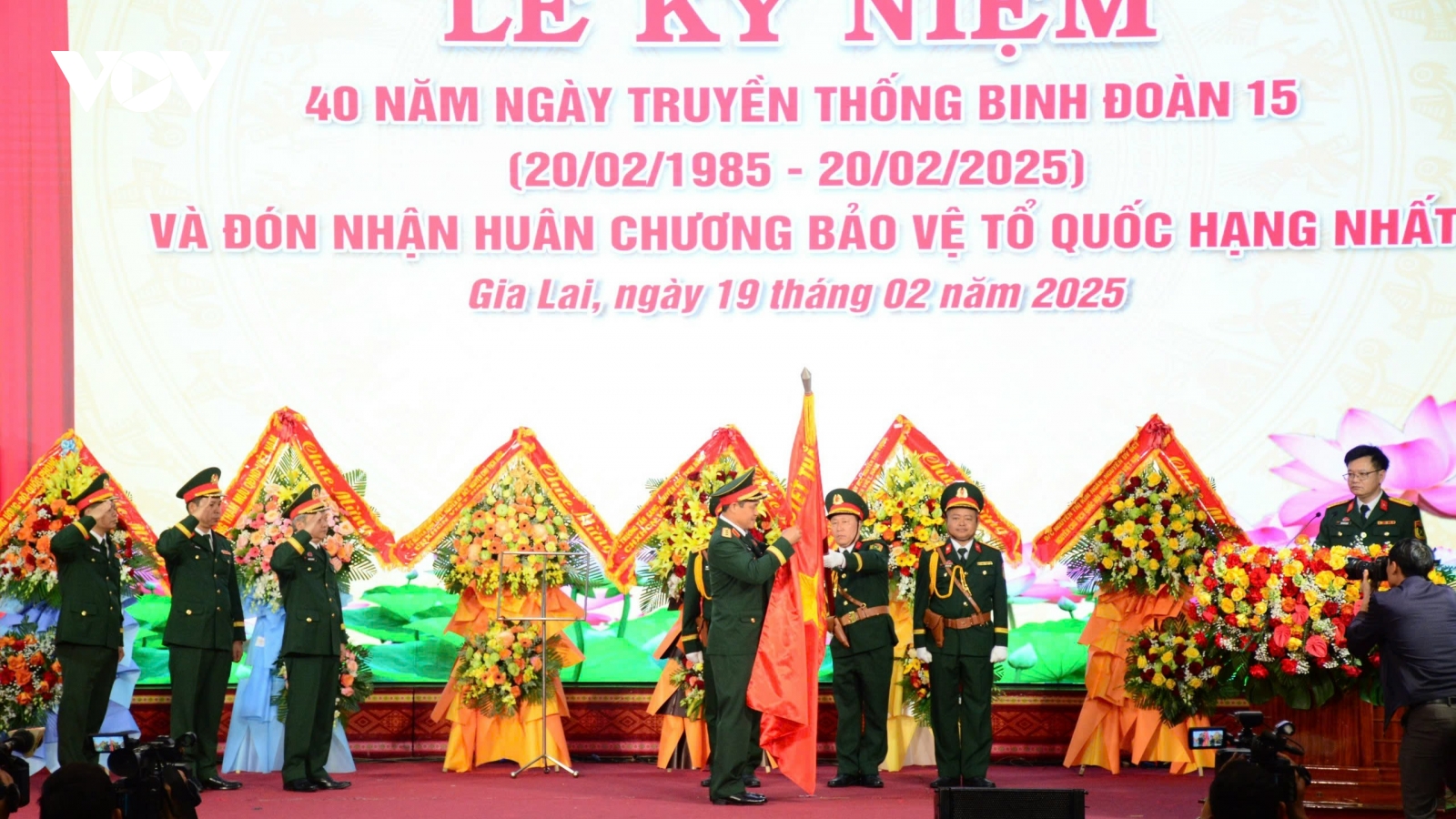 Binh đoàn 15 đón nhận Huân chương Bảo vệ Tổ quốc hạng Nhất