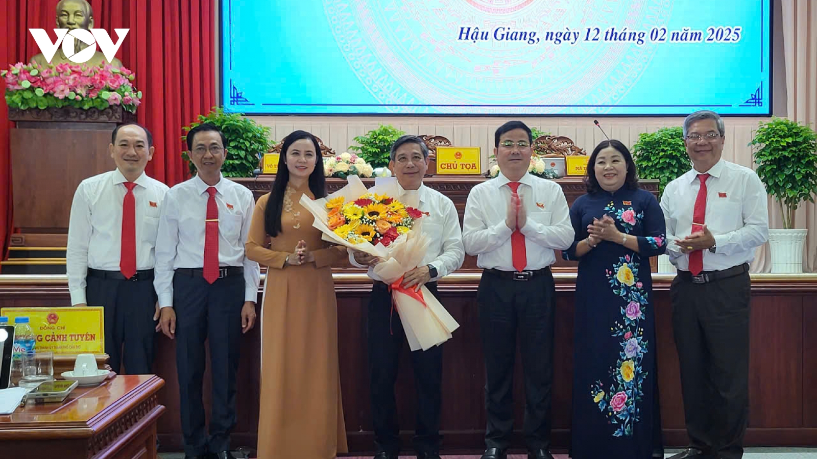 Hậu Giang có tân Chủ tịch HĐND tỉnh và Chủ tịch UBND tỉnh