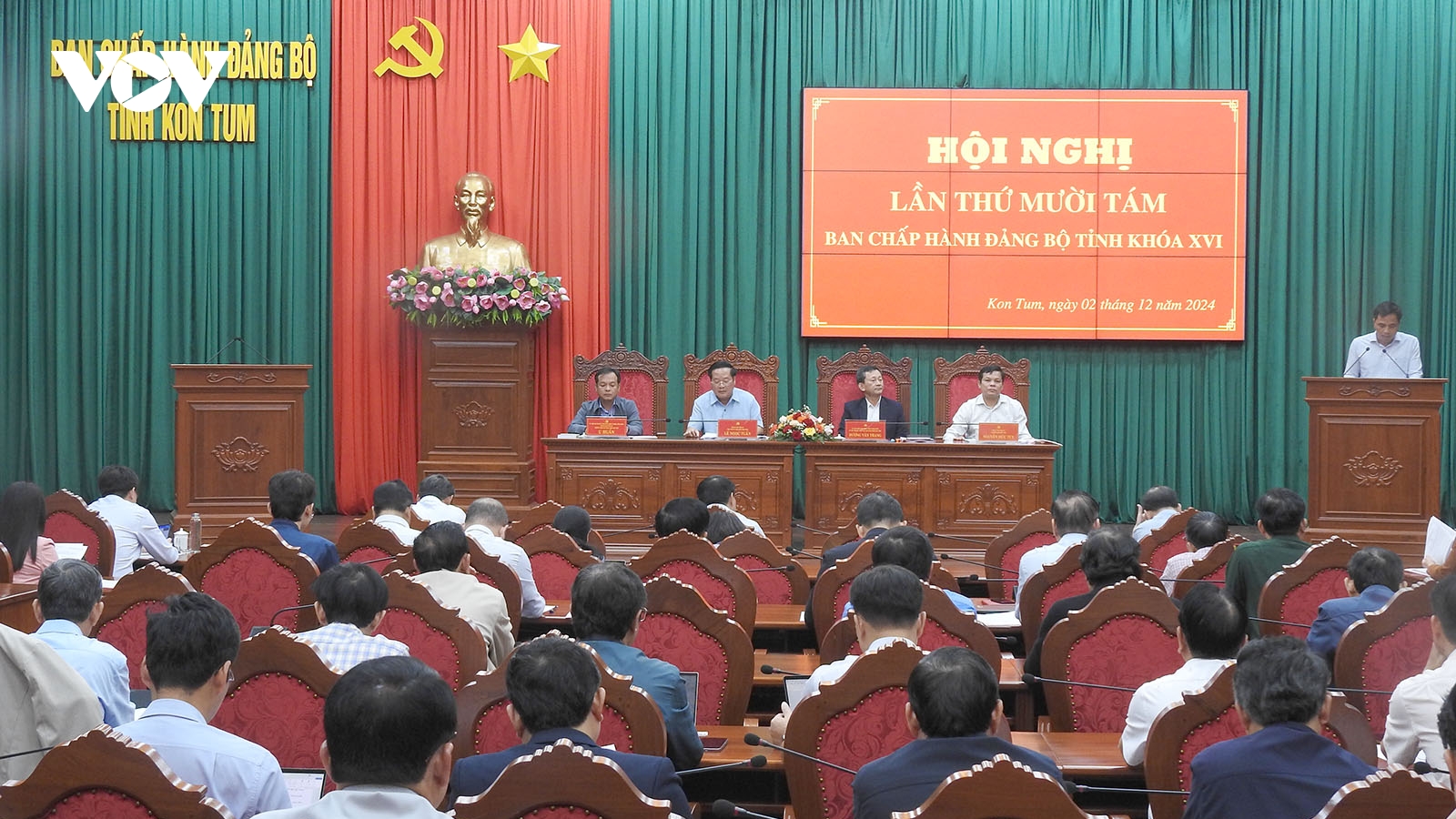 15 cán bộ Ban Thường vụ Tỉnh ủy Kon Tum quản lý xin nghỉ hưu trước tuổi