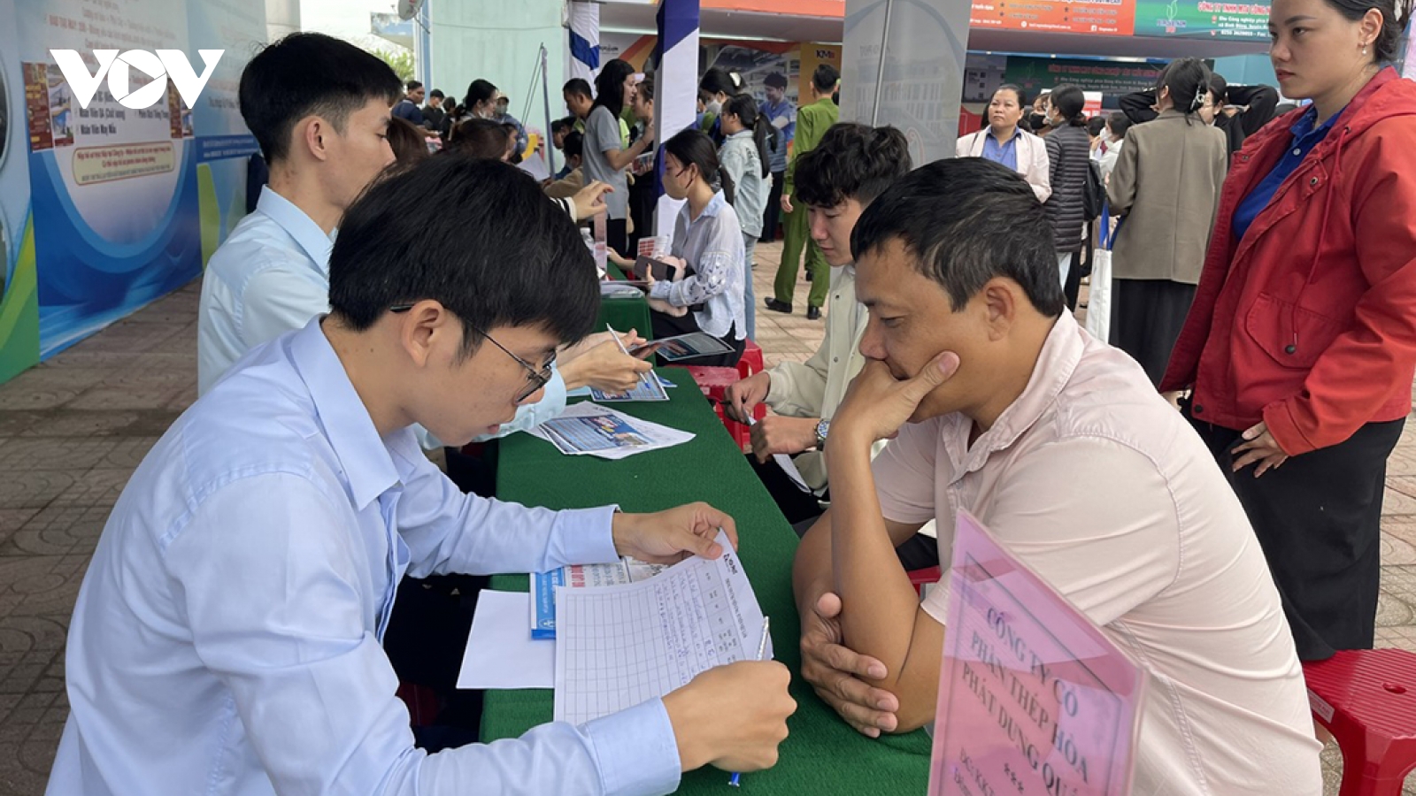 Nhiều doanh nghiệp ở Quảng Ngãi tuyển dụng hàng nghìn lao động