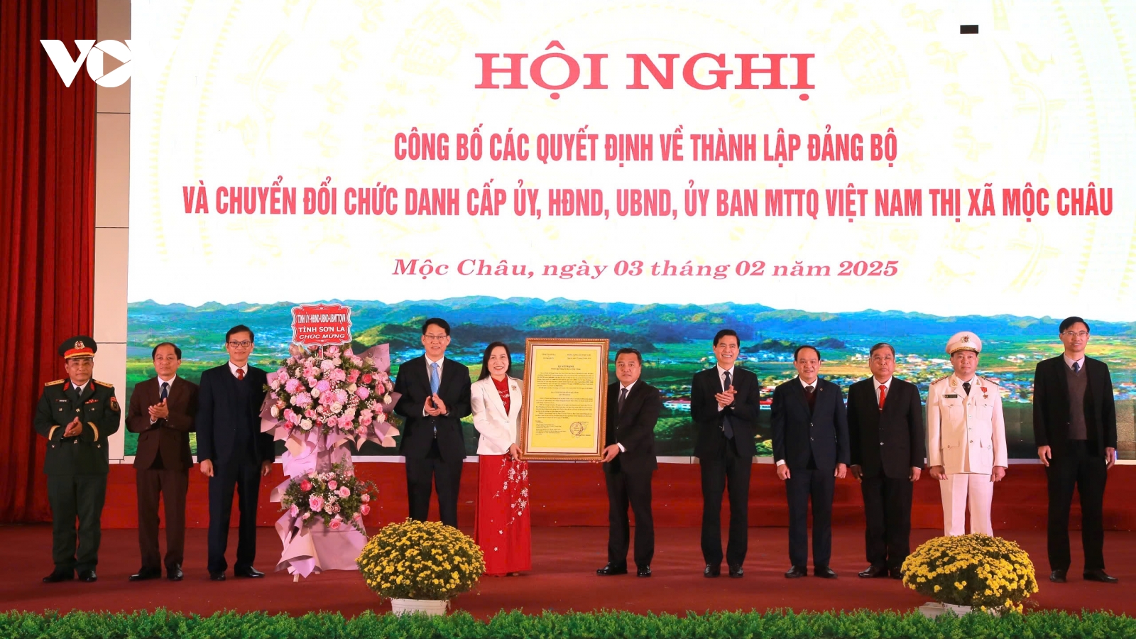 Sơn La công bố quyết định thành lập Đảng bộ thị xã Mộc Châu