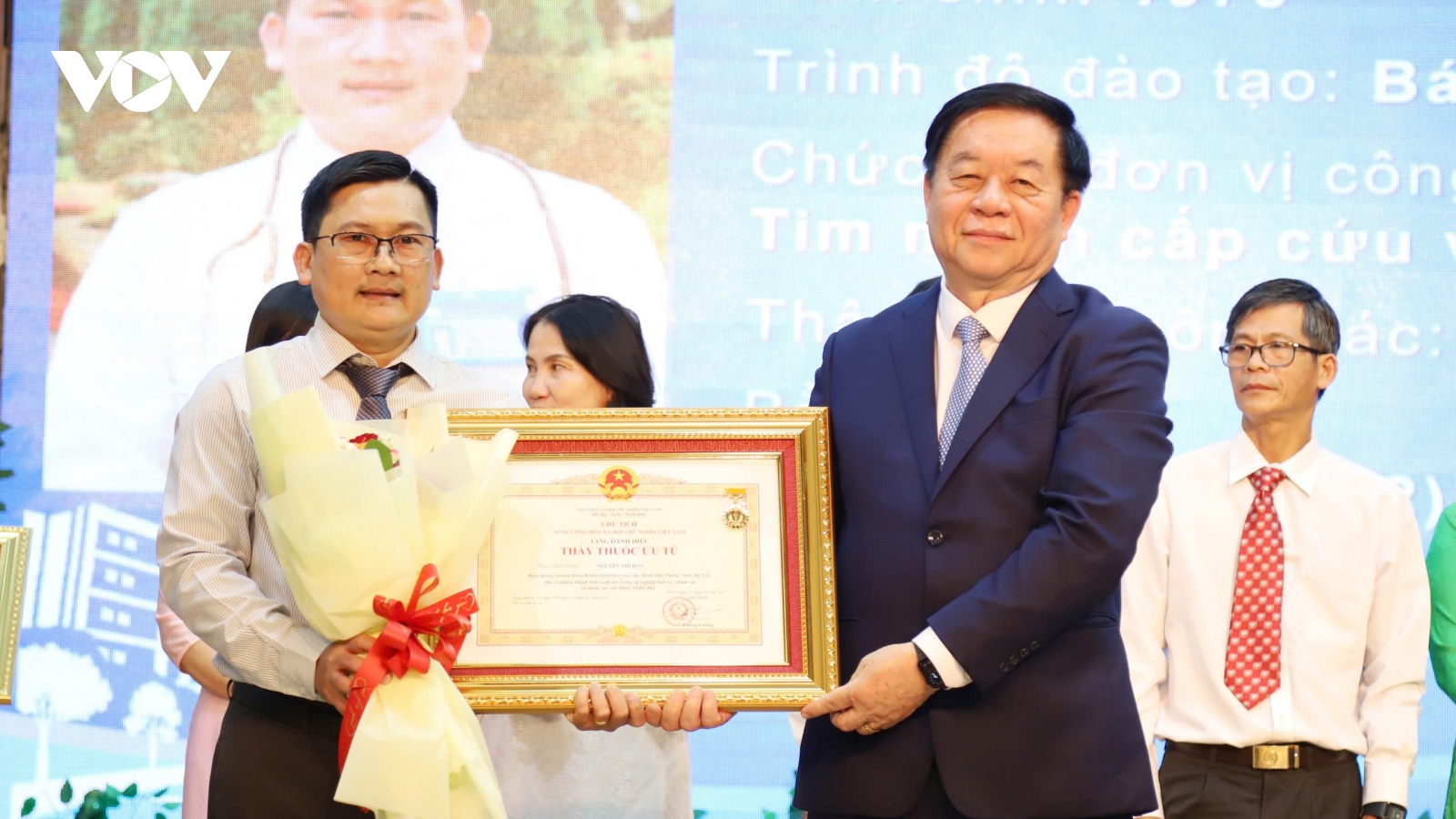 Ông Nguyễn Trọng Nghĩa: Xây dựng đội ngũ y tế toàn diện y lý, y thuật, y đức