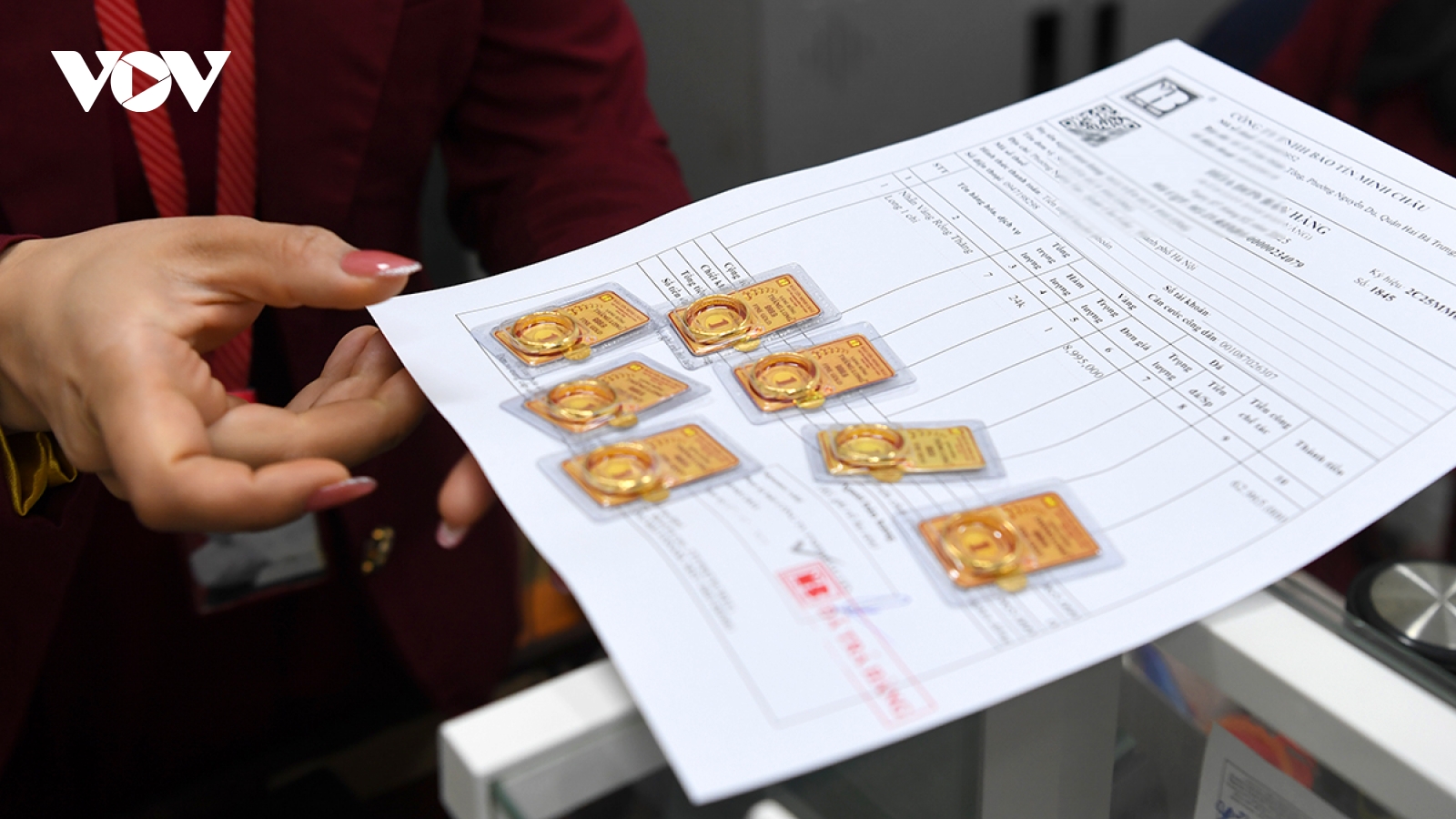 Giá vàng hôm nay 15/10: Giá vàng SJC tiếp tục tăng cao