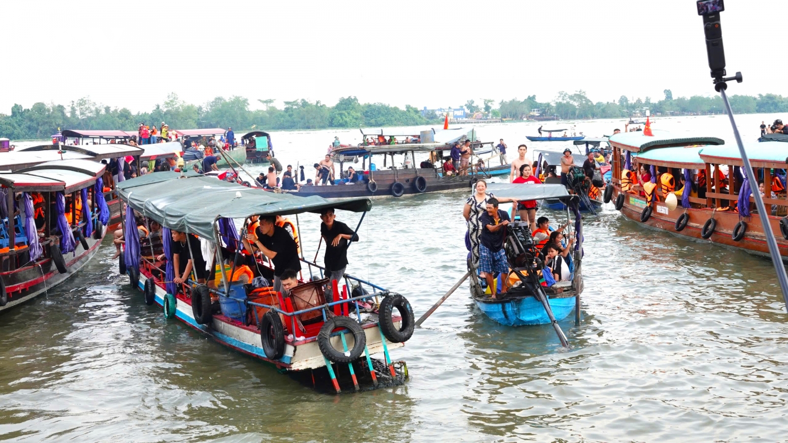 Người dân nghề “hạ bạc” bảo tồn văn hóa qua Lễ hội Tống Phong