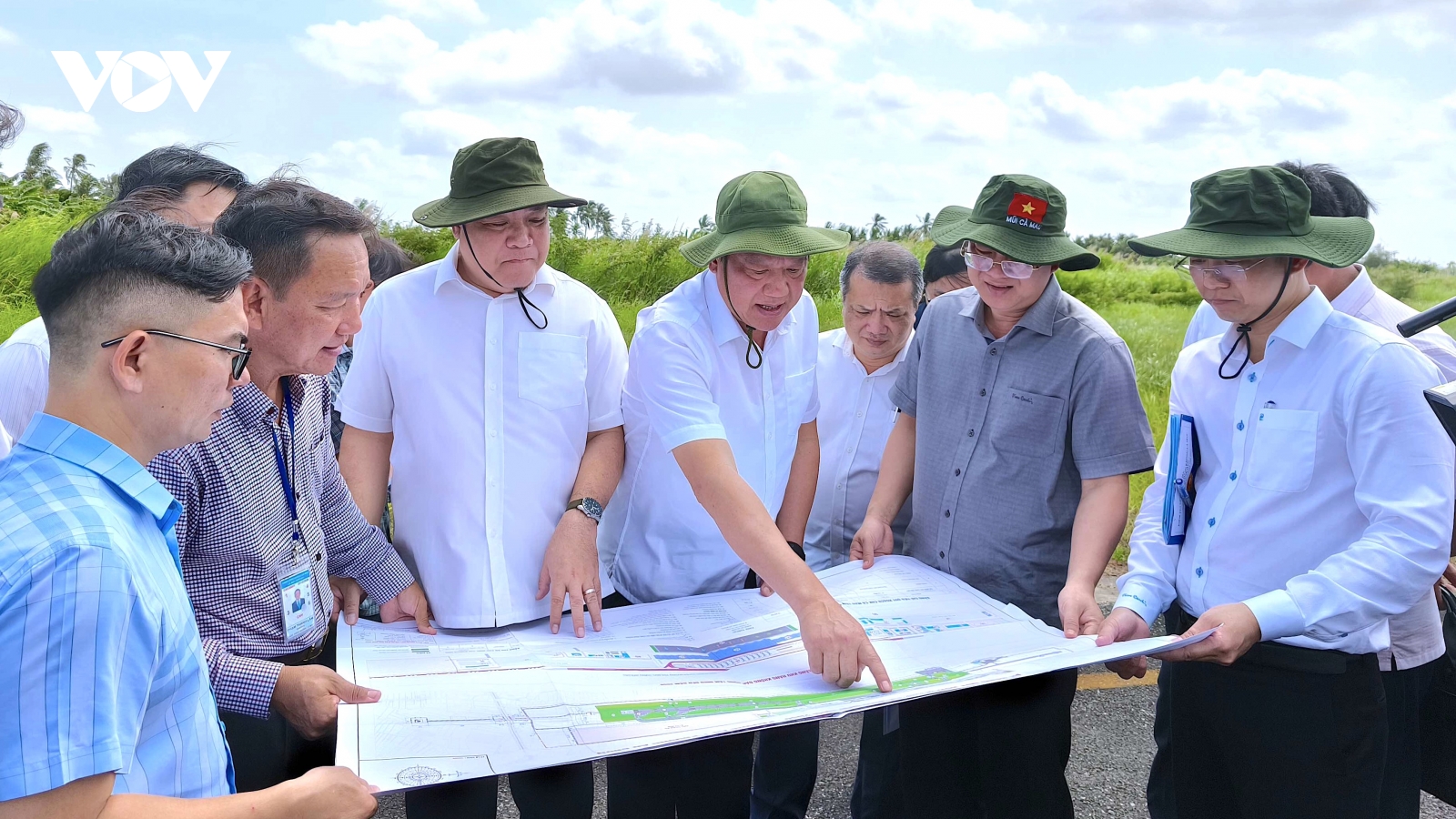 Bí thư Tỉnh ủy Cà Mau đốc thúc giải phóng mặt bằng, mở rộng sân bay Cà Mau