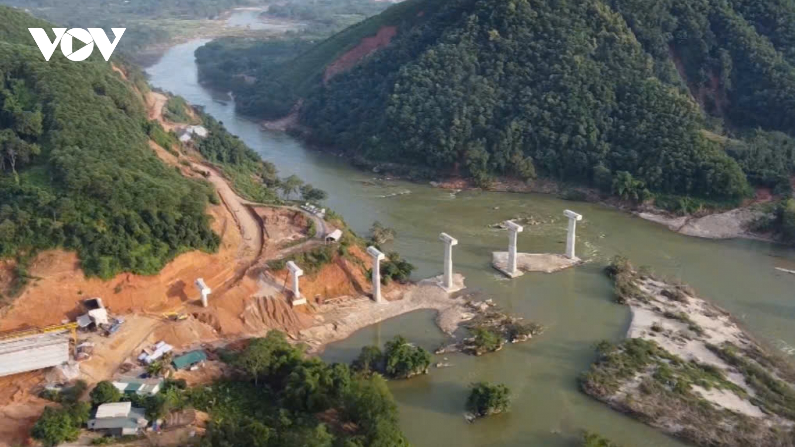 Thi công “3 ca 4 kíp”, đẩy nhanh tiến độ cao tốc Tuyên Quang - Hà Giang