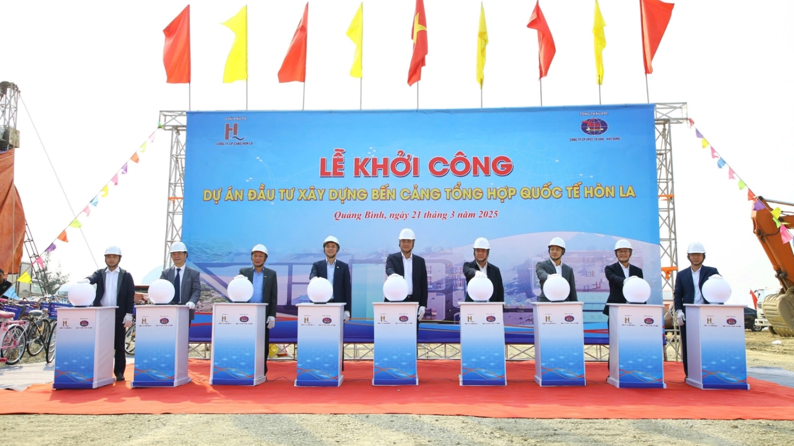 Quảng Bình khởi công bến cảng tổng hợp quốc tế 2.300 tỷ đồng