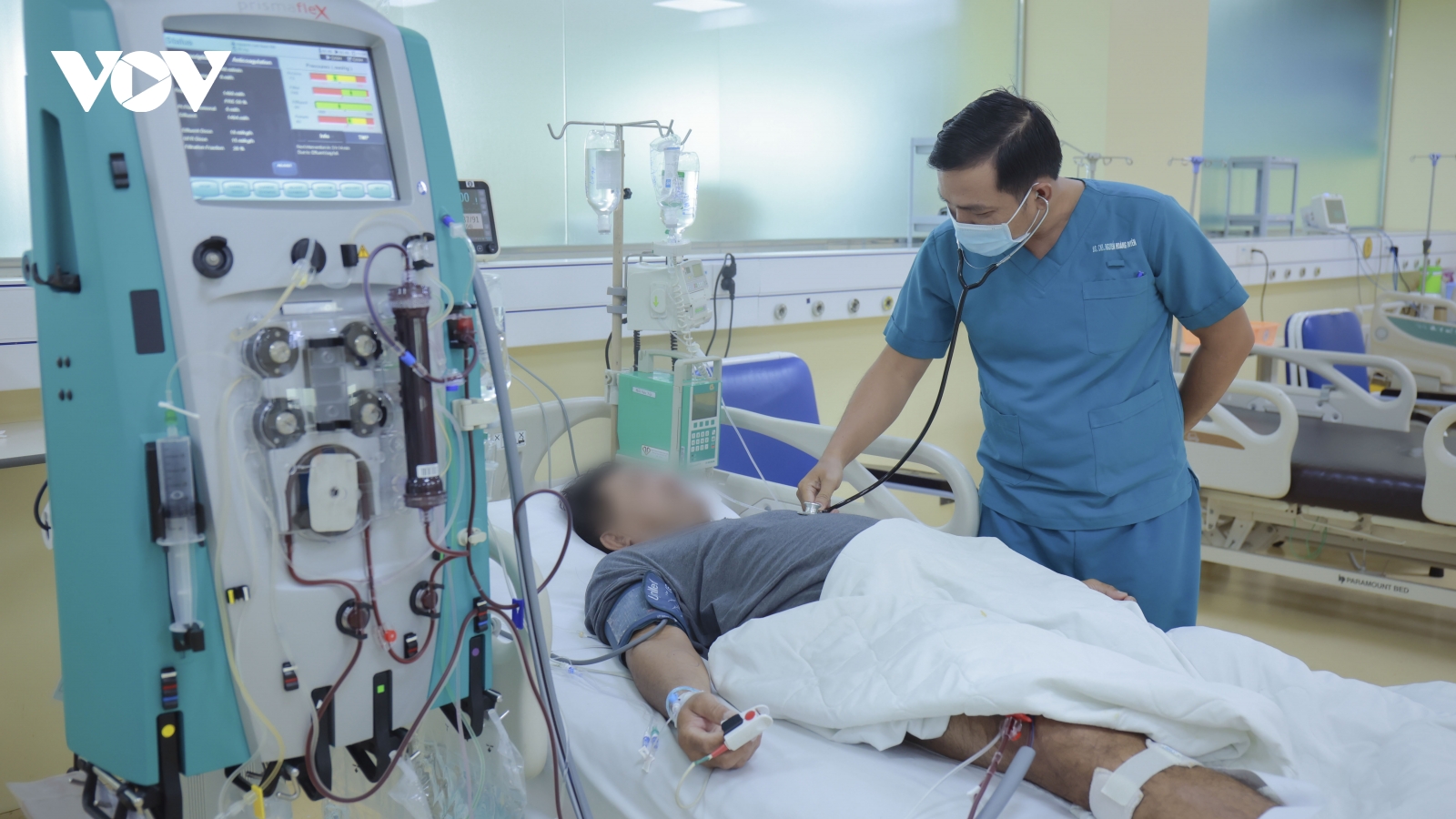 Bỏ qua cơn đau bụng, người đàn ông suýt tử vong vì viêm tụy cấp