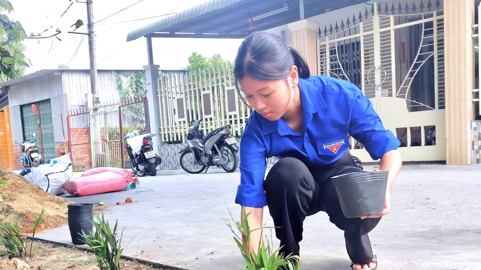 Nữ sinh lớp 10 ở Đồng Tháp dành 60 triệu đồng để xây nhà nhân ái cho bạn học