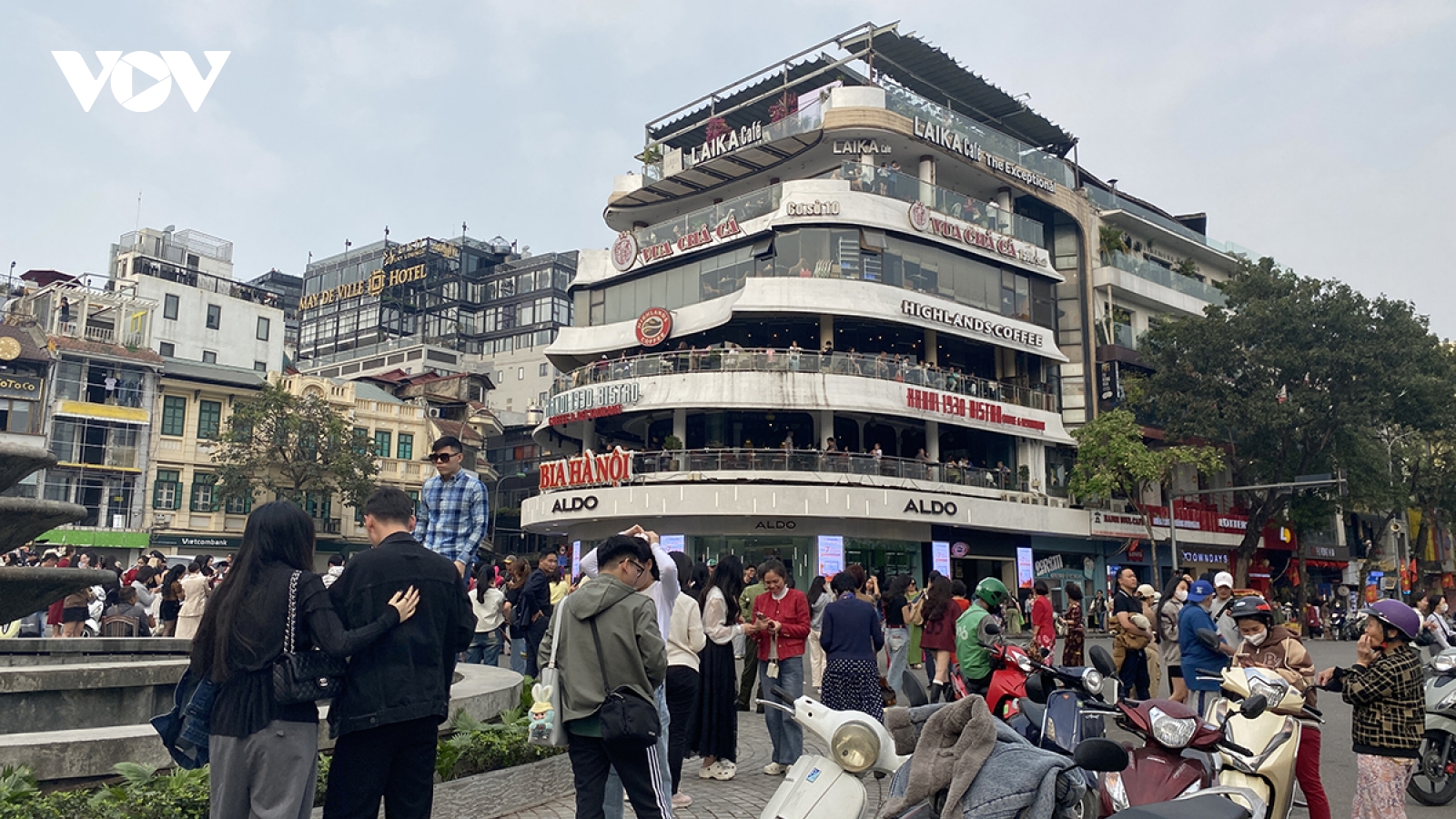 Nhiều doanh nghiệp xin phá dỡ "Hàm cá mập" giá 0 đồng