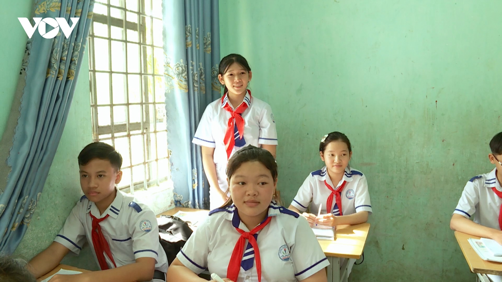 Học sinh, phụ huynh phấn khởi trước chính sách miễn học phí