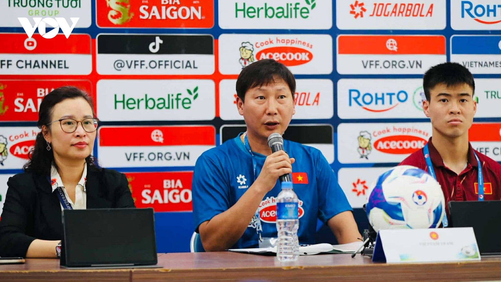 HLV Kim Sang Sik tự tin, Duy Mạnh thận trọng trước trận ĐT Việt Nam-ĐT Campuchia