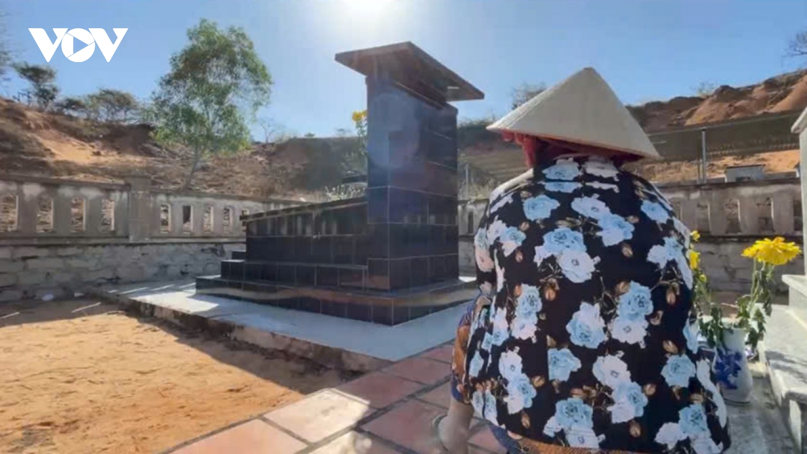 Bình Thuận dẹp nạn đe dọa rồi "xin đểu" ở nghĩa trang