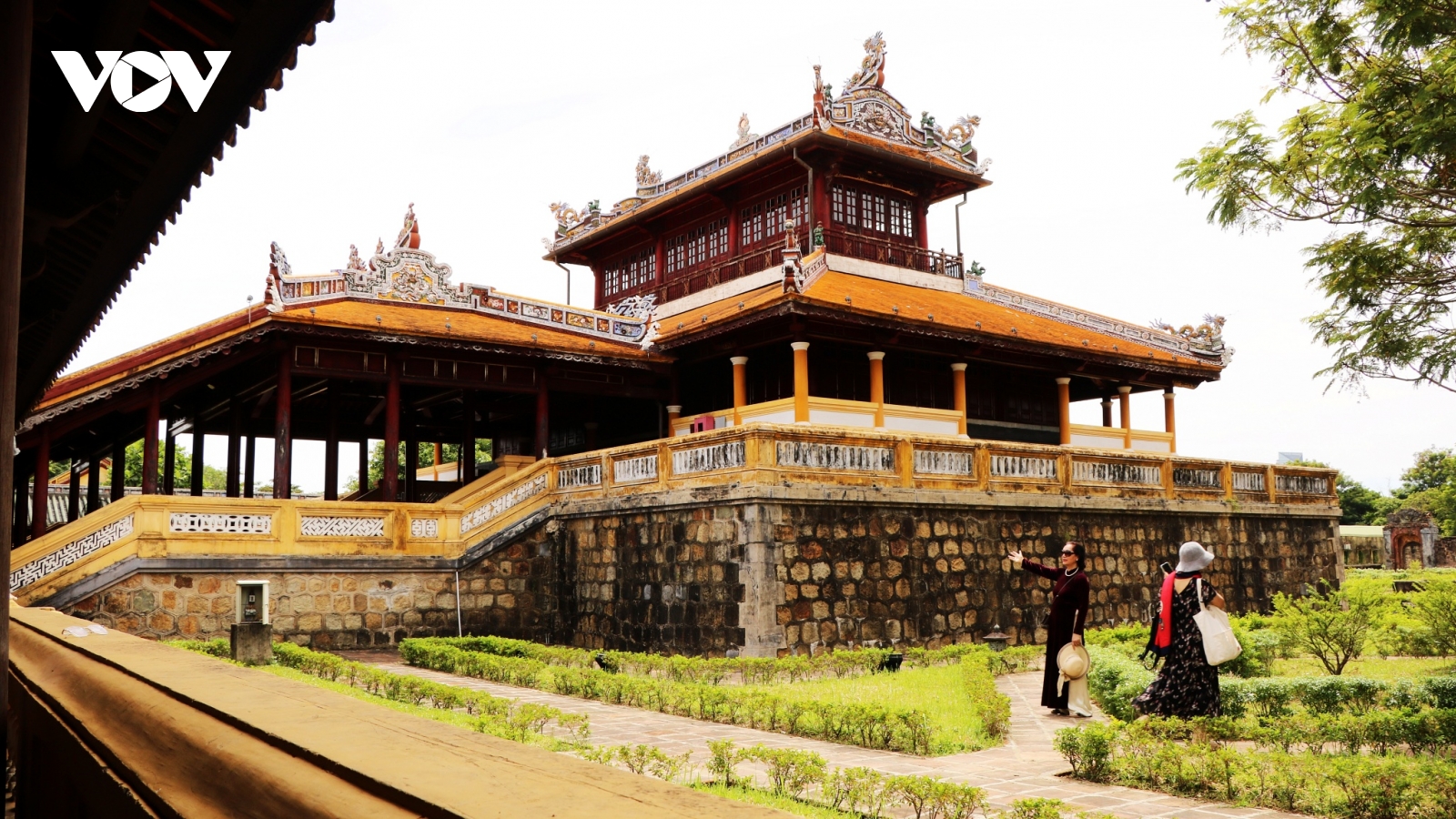 Thu hút du khách đến thành phố di sản Huế