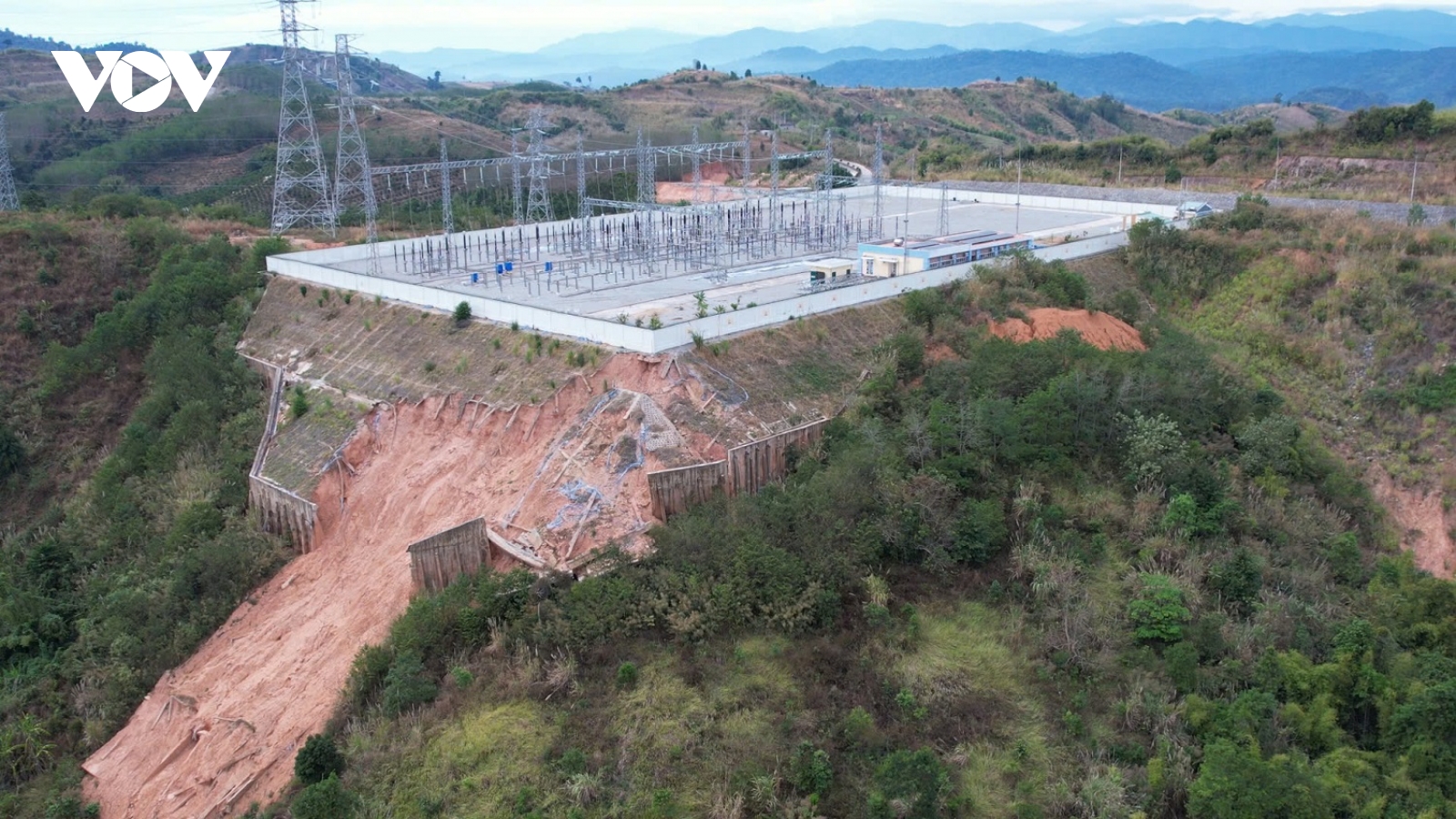 Đủng đỉnh chờ ngày khắc phục sạt lở trạm cắt 220kV Bờ Y Kon Tum