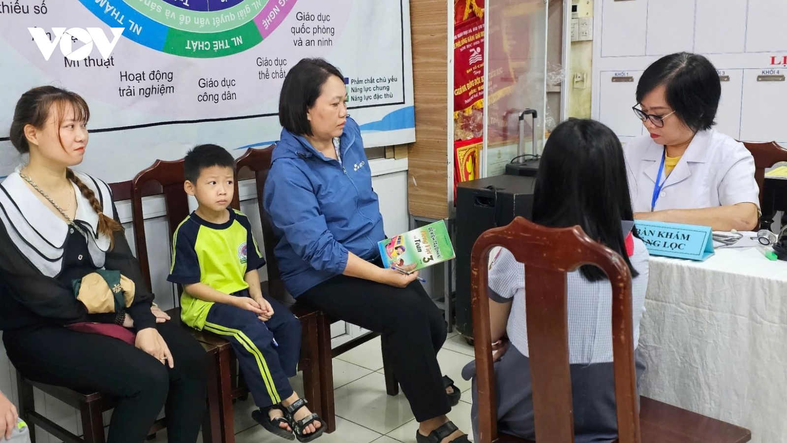 Thành phố Huế triển khai tiêm đồng loạt vaccine phòng sởi cho trẻ em