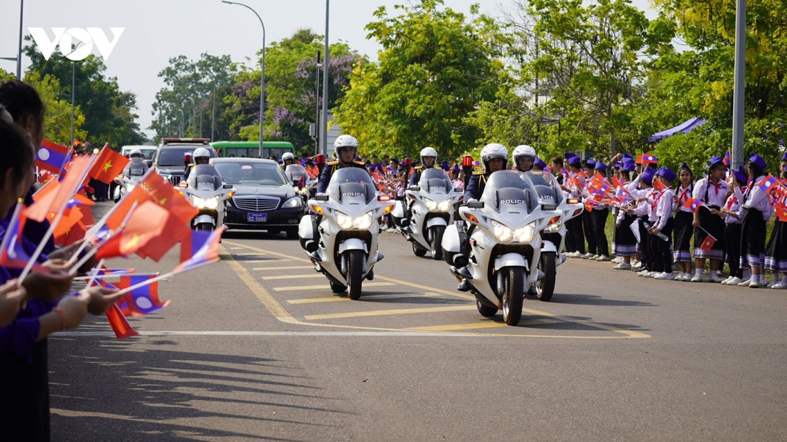 Hình ảnh Chủ tịch nước Lương Cường bắt đầu chuyến thăm chính thức CHDCND Lào