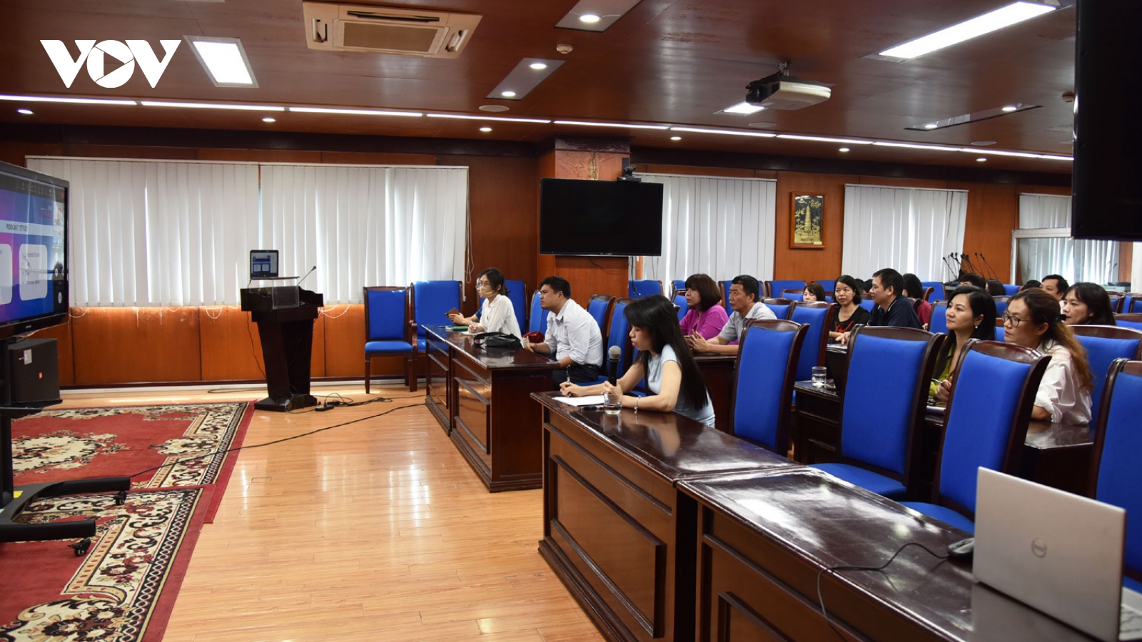 Để sản xuất podcast và phóng sự tài liệu phát thanh đạt chuẩn quốc tế