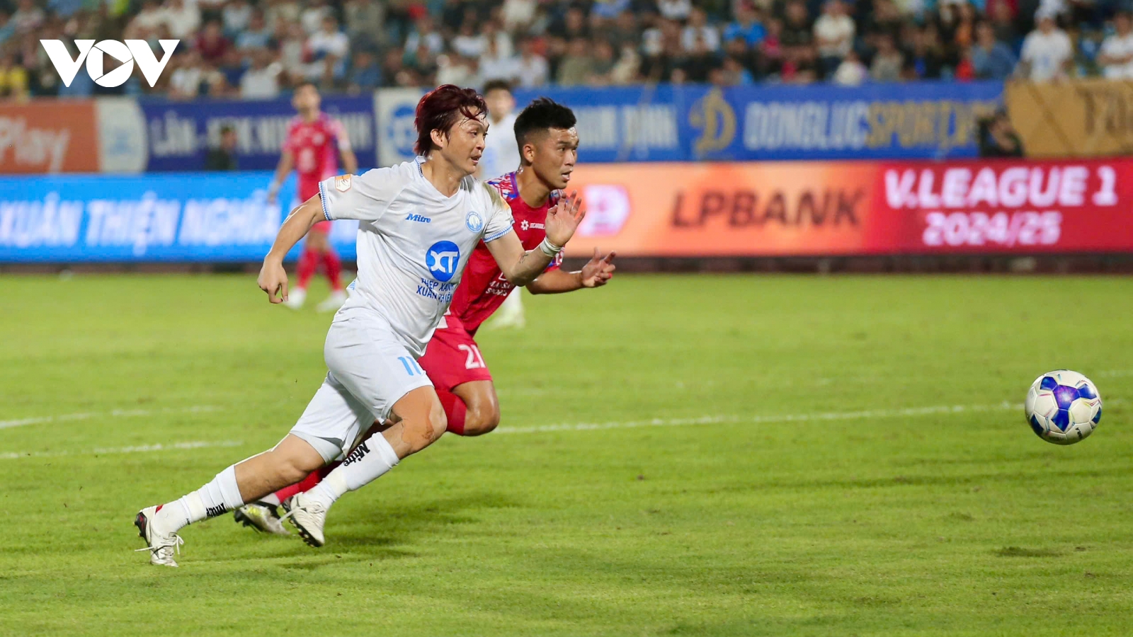 Kết quả V-League hôm nay 13/4: Nam Định bị CLB TP.HCM cầm hòa